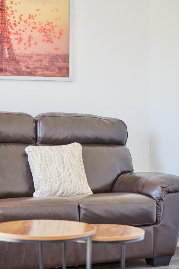 Cosy,Modern And Relaxing 3 Bedroom House With Parking Manchester Extérieur photo