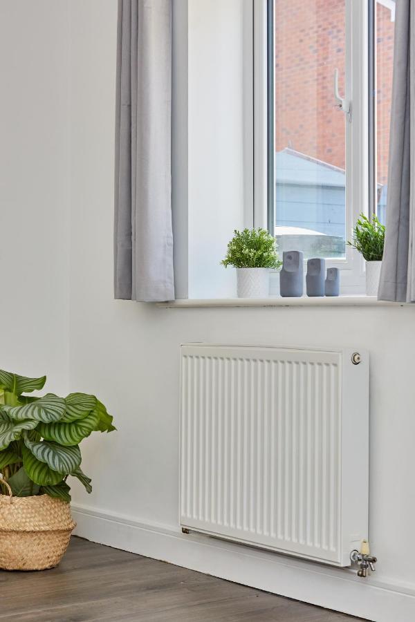 Cosy,Modern And Relaxing 3 Bedroom House With Parking Manchester Extérieur photo