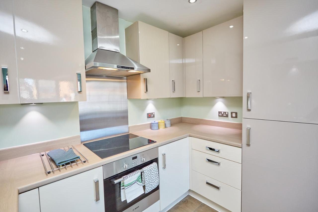Cosy,Modern And Relaxing 3 Bedroom House With Parking Manchester Extérieur photo