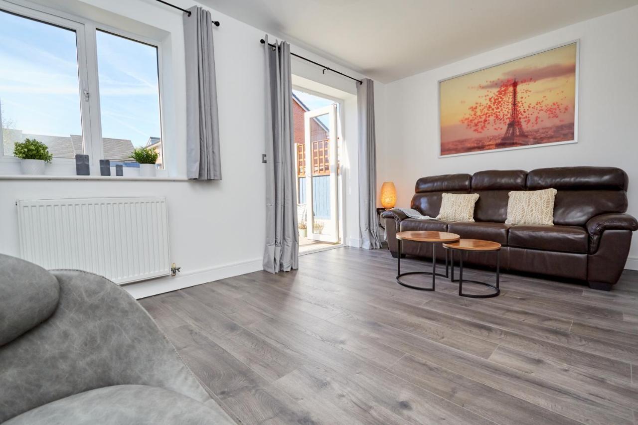 Cosy,Modern And Relaxing 3 Bedroom House With Parking Manchester Extérieur photo